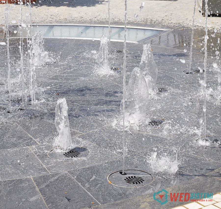 Fontana sul lago di Como